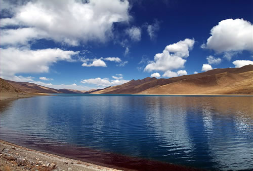 yamdrok lake